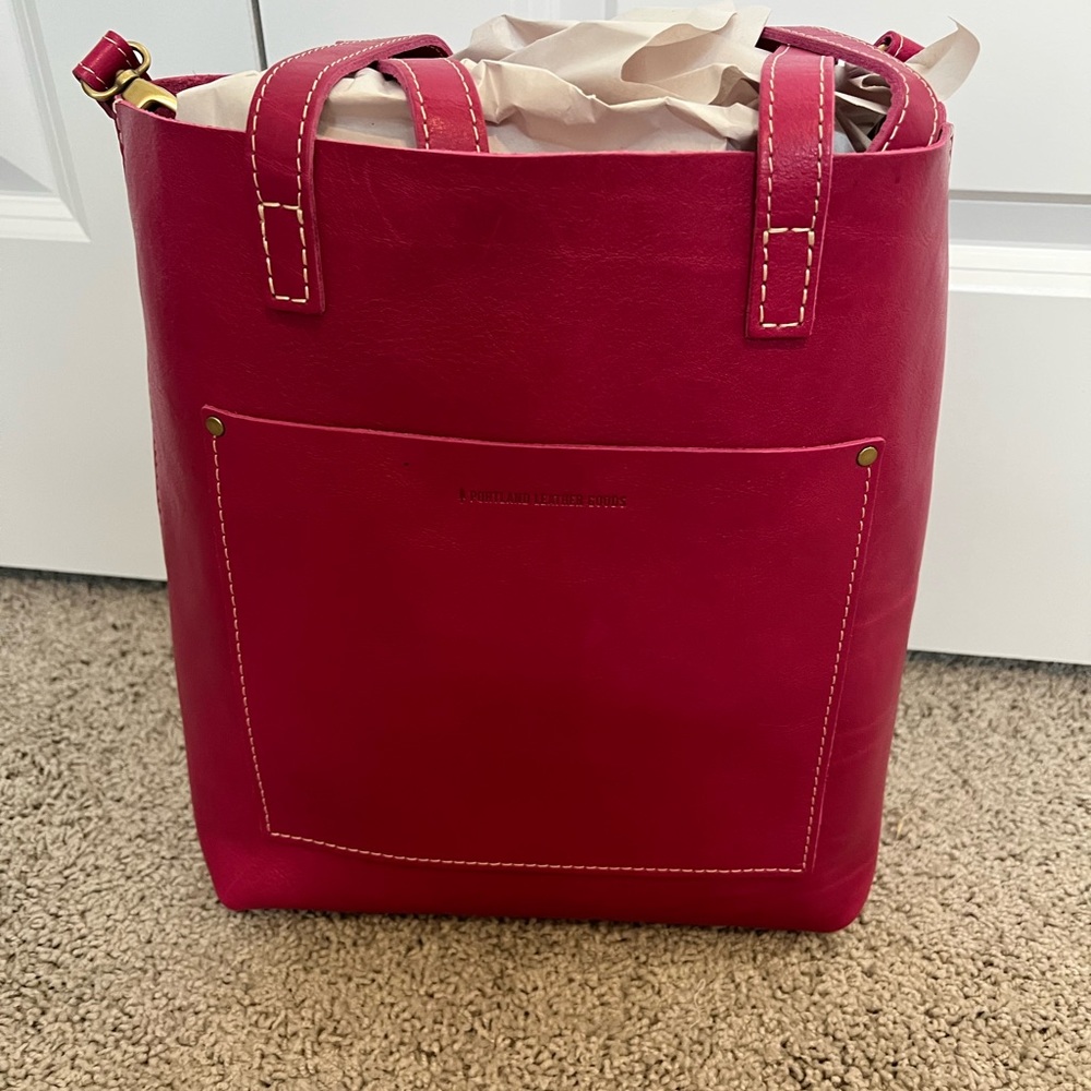 Portland Leather Goods Full-size Crossbody Hibiscus- New